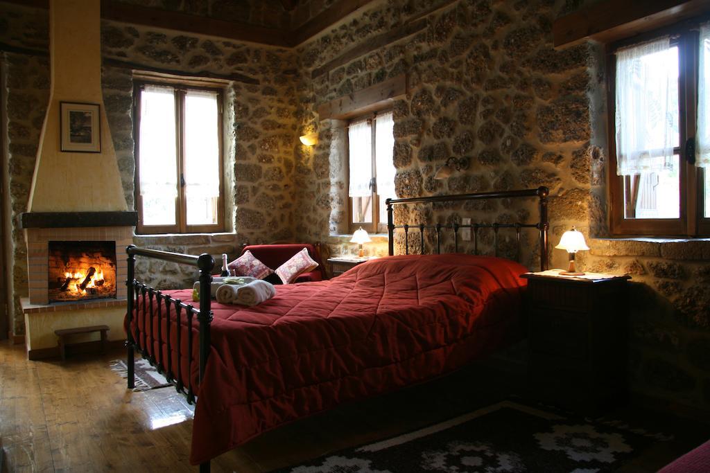 Pigi Tarlampa Hotel Ano Trikala Zimmer foto